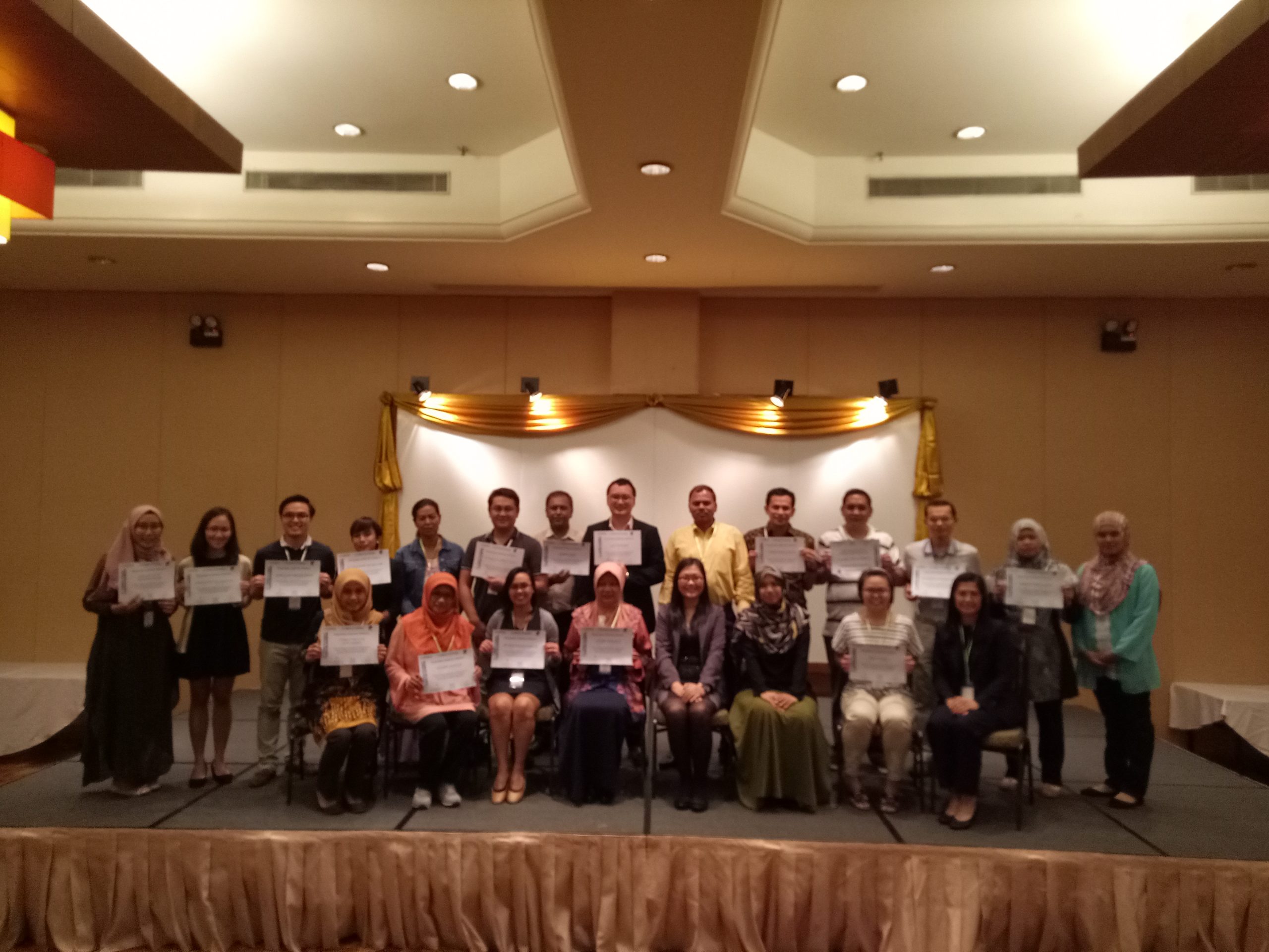 Sertifikasi Profesional dari “International Federation of Biosafety Association” (IFBA)
